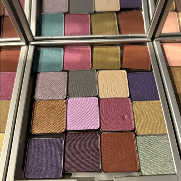 AVEDA massive eyeshadow lot - Picture 4 of 5